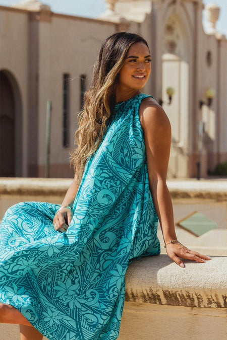 Locally designed islandwear for the whole family. Muumuu Factory Locally designed islandwear for the whole family. Muumuu Factory