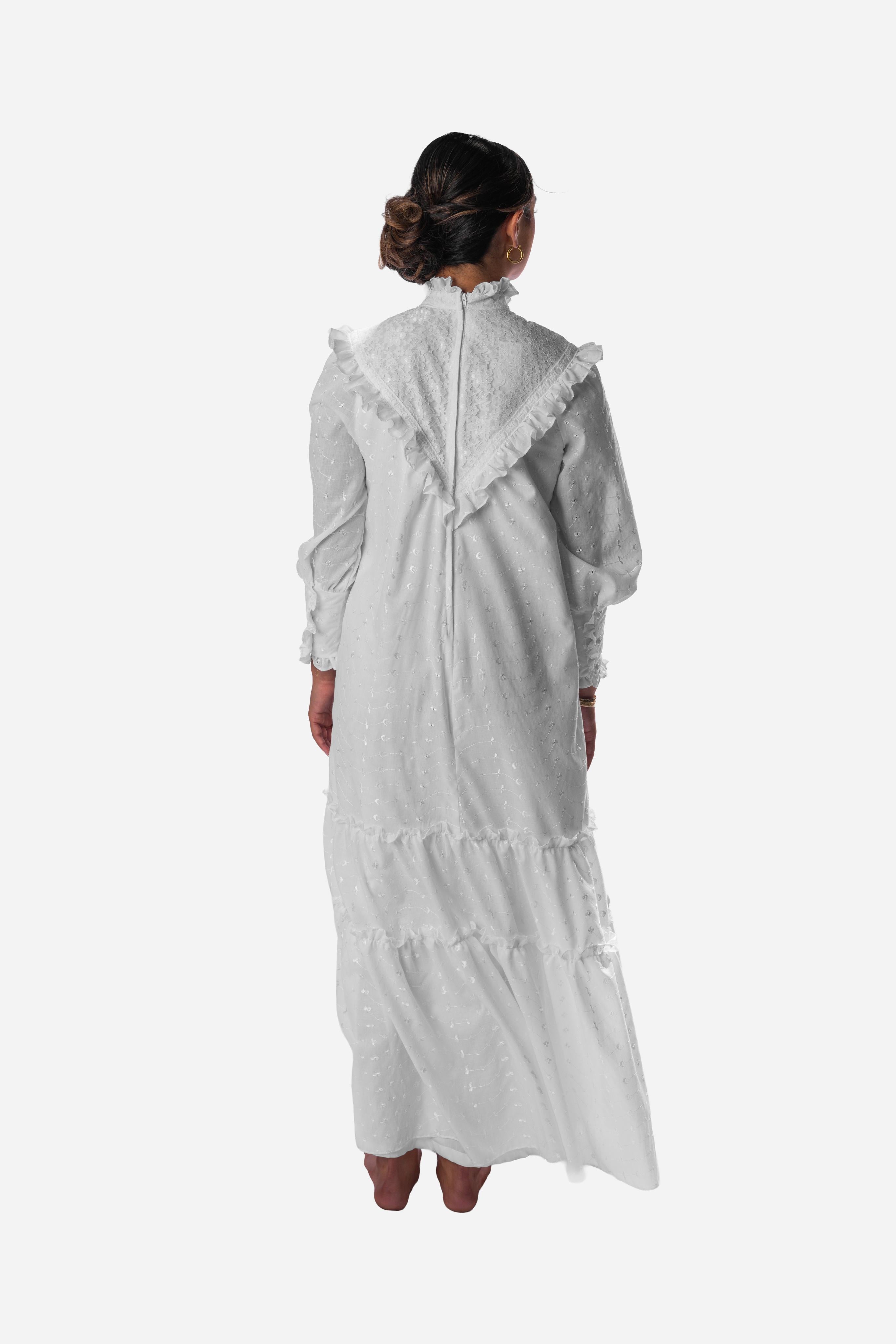 Isolde White Muʻumuʻu – Muumuu Factory