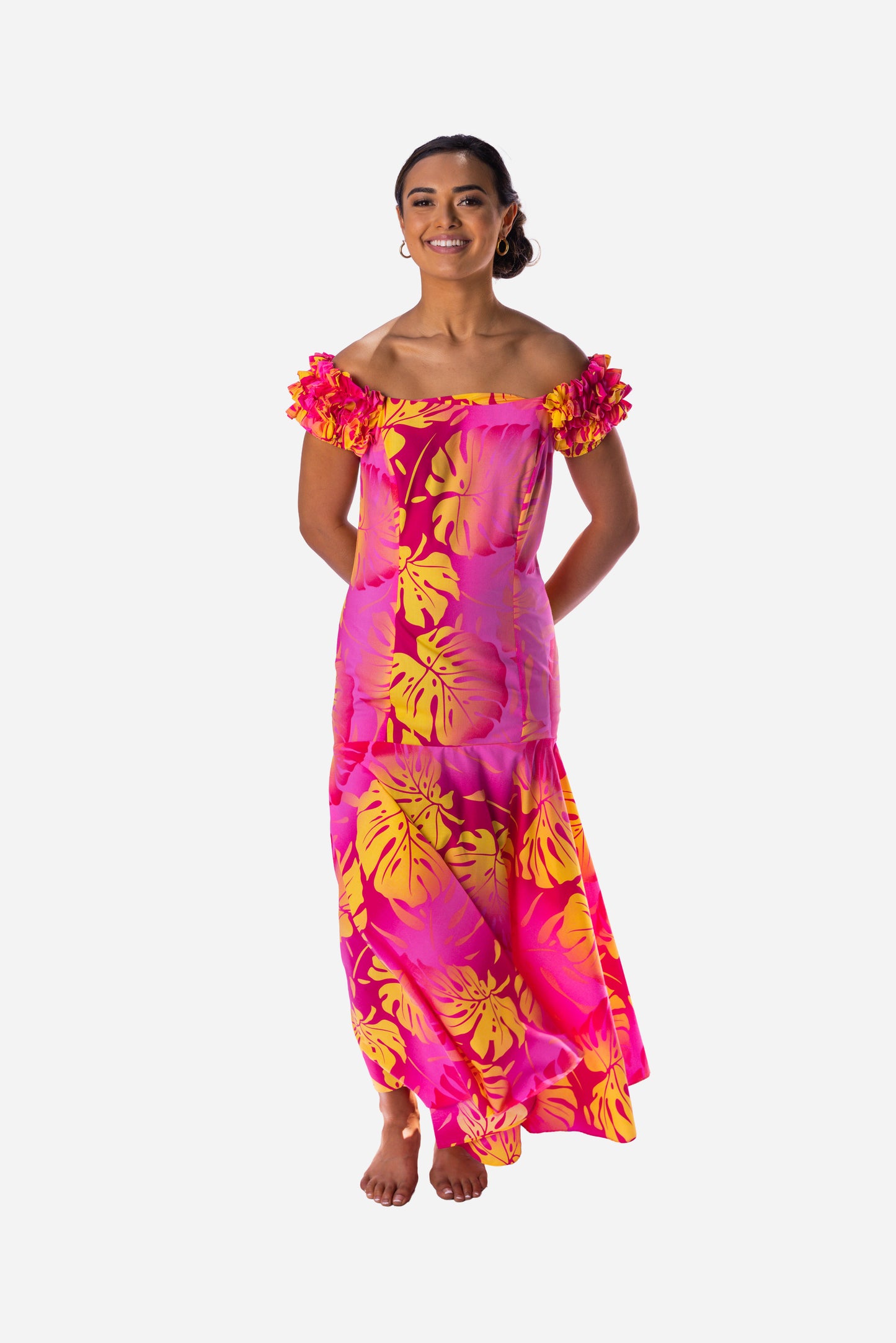 Kiana Long Muʻumuʻu