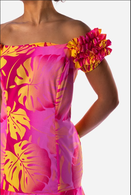 Kiana Long Muʻumuʻu